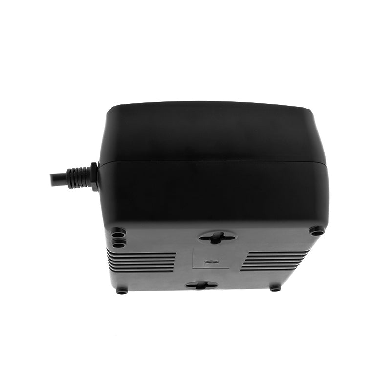 Regulador automático de voltaje 3000VA/1500W, 4 slds, RJ45-220V